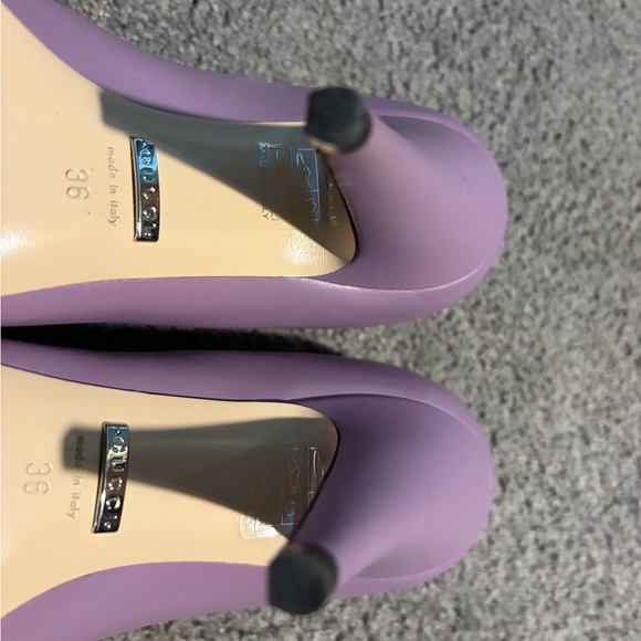 Gucci Lavender Heeled Shoes for Women - Picture 8 of 16